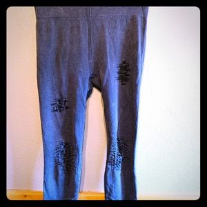 Distressed leggings